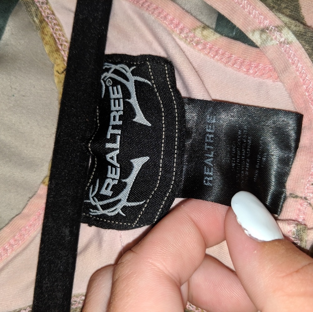 Pink Realtree Tank - Picture 3 of 3